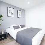 Spacious Apartment Near The Champs De Mars